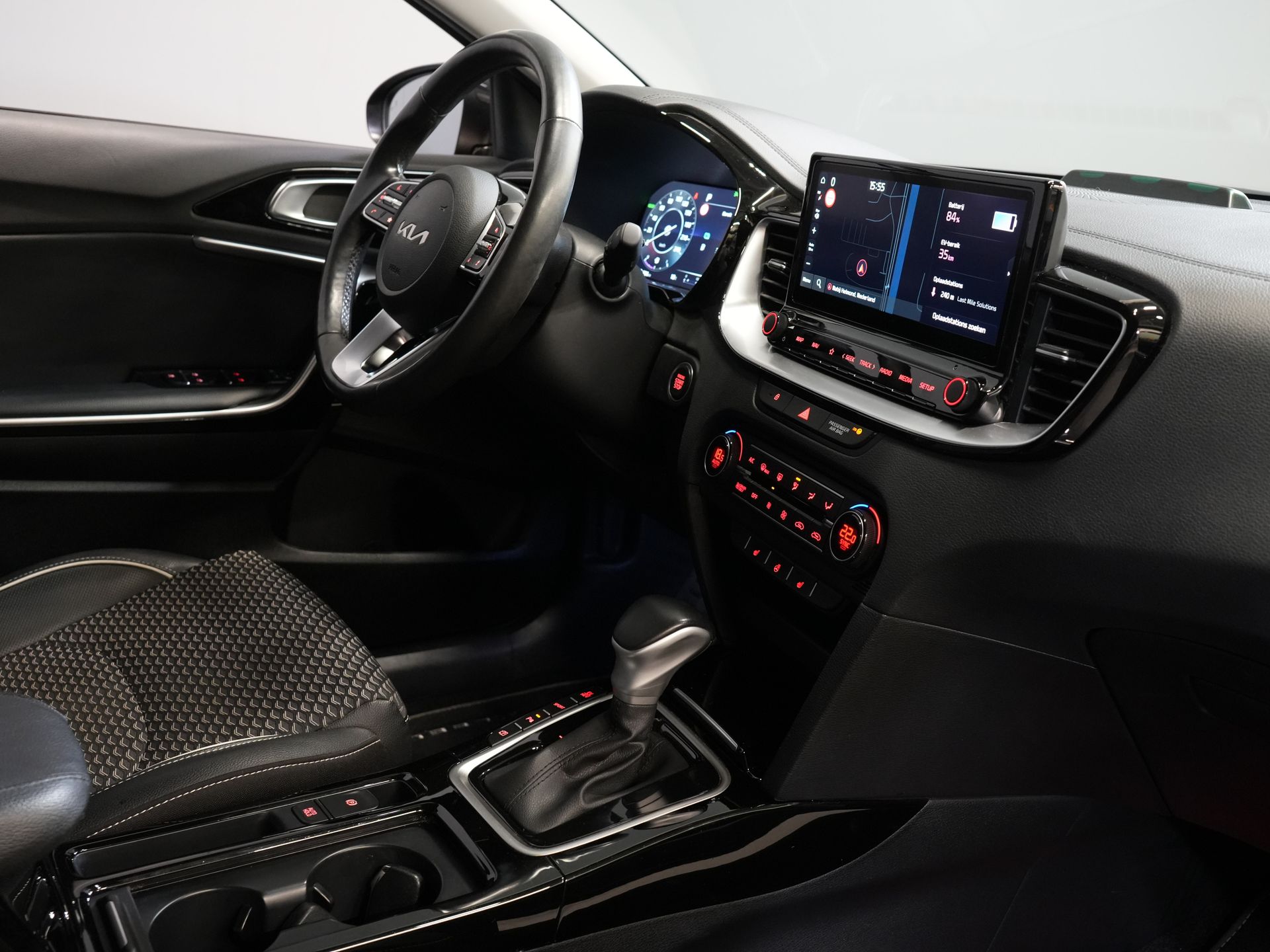 Kia Xceed SUV 1.6 GDi PHEV Dynamic Line Virtual Cockpit/ LED/ Adapt.Cruise/ Navi/ Klima/ Kamera/ PDC/ Elek.Ventil