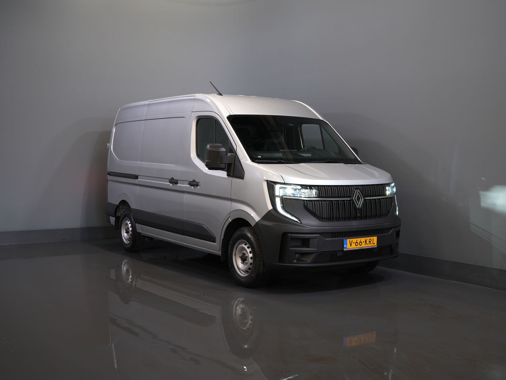 Renault Master Bestelbus 2.0 dCi 130 pk L2H2 LED/ Carplay/ Trekhaak/ Camera/ Cruise/ PDC/ Airco