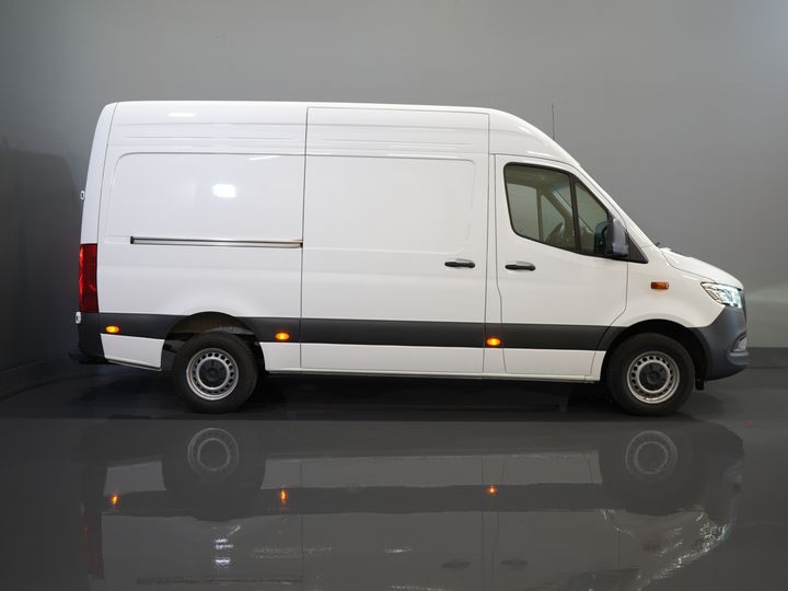 Mercedes-Benz Sprinter Van 317 CDI Aut. L2H2 BPM FREE! LED/ Sedile conducente elettrico/ 270 porte/ Riscaldamento sedili/ Navi/ Telecamera/ Crociera/ Climatizzatore/ DAB/ Barra di traino