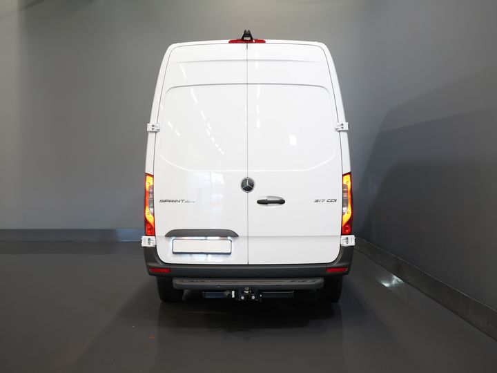 Mercedes-Benz Sprinter Van 317 CDI Aut. L2H2 BPM FREE! LED/ Sedile conducente elettrico/ 270 porte/ Riscaldamento sedili/ Navi/ Telecamera/ Crociera/ Climatizzatore/ DAB/ Barra di traino
