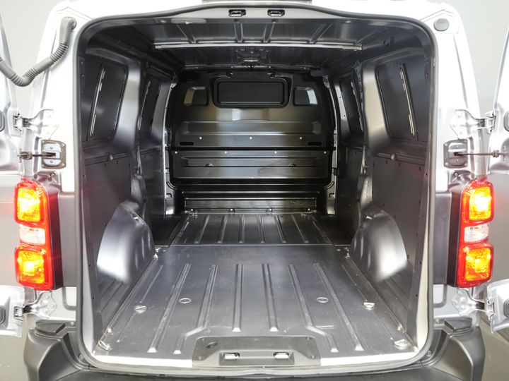 Opel Vivaro Van 2.0 D 145 hp L3 ZGAN 2.5t.Trekverm./ Airco/ Cruise/ PDC/ 3 Persoons