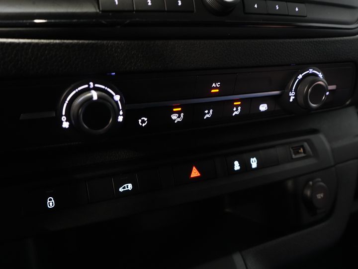 Opel Vivaro Van 2.0 D 145 hp L3 ZGAN 2.5t.Trekverm./ Airco/ Cruise/ PDC/ 3 Persoons