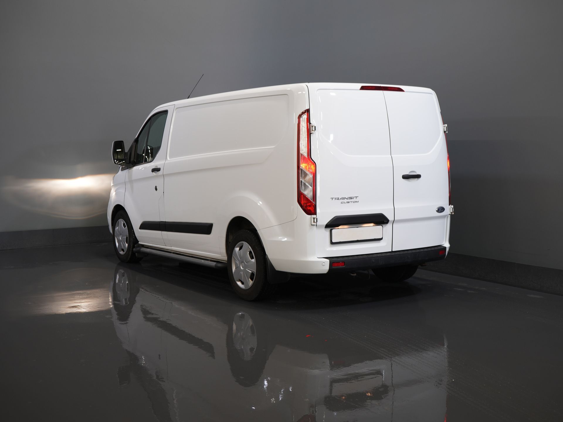 Ford Transit Custom Van 1.0 130 к.с. Авт. PHEV BPM БЕЗКОШТОВНО! Carplay / Seatverw./ Sortimo / Бічні панелі / Камера / PDC / Круїз / Airco