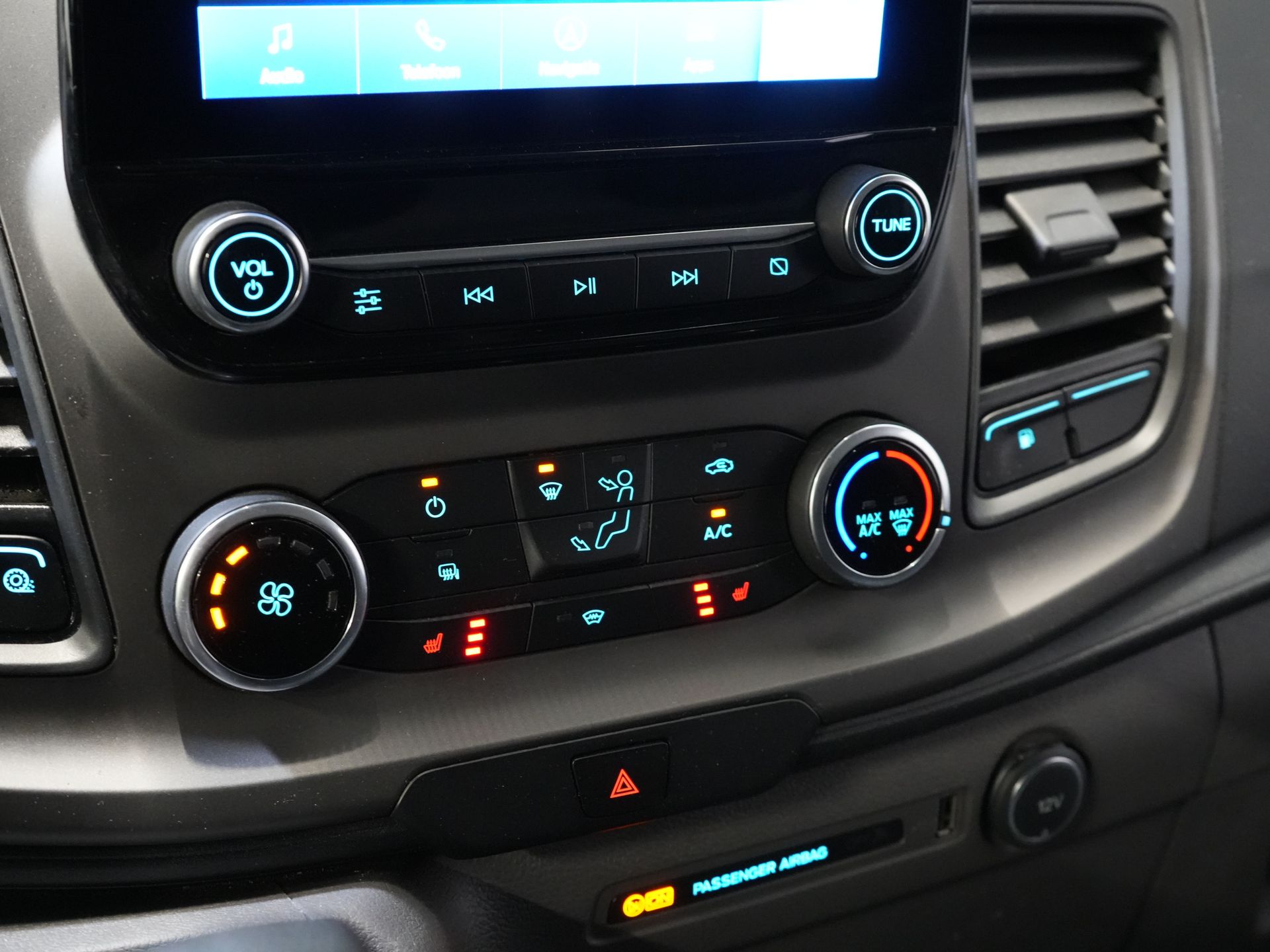 Ford Transit Custom Van 1.0 130 к.с. Авт. PHEV BPM БЕЗКОШТОВНО! Carplay / Seatverw./ Sortimo / Бічні панелі / Камера / PDC / Круїз / Airco