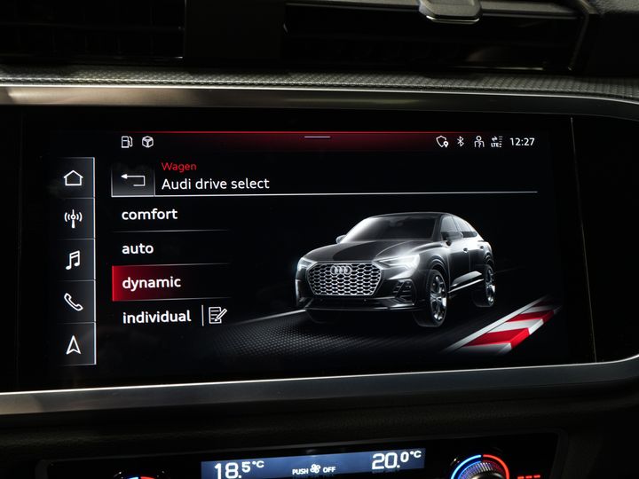 Audi Q3 Sportback SUV 45 TFSI E-Tron 245 pk S-Line Virtual Cockpit/ Pano/ Carplay/ Stoelverw./ PDC/ Trekhaak