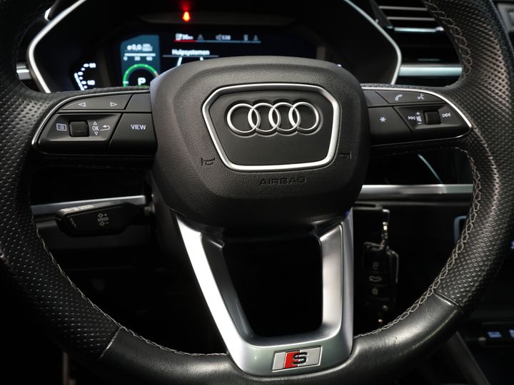 Audi Q3 Sportback SUV 45 TFSI E-Tron 245 pk S-Line Virtual Cockpit/ Pano/ Carplay/ Stoelverw./ PDC/ Trekhaak