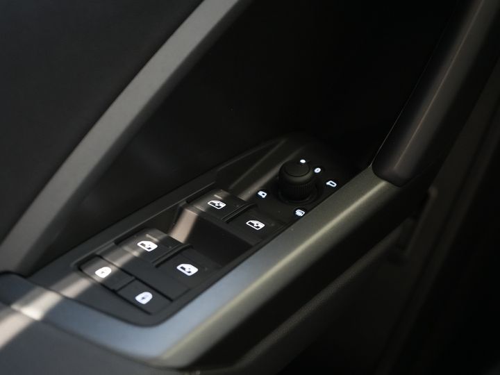 Audi Q3 Sportback SUV 45 TFSI E-Tron 245 pk S-Line Virtual Cockpit/ Pano/ Carplay/ Stoelverw./ PDC/ Trekhaak