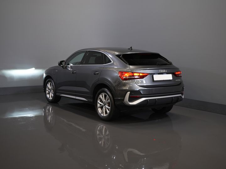 Audi Q3 Sportback SUV 45 TFSI E-Tron 245 pk S-Line Virtual Cockpit/ Pano/ Carplay/ Stoelverw./ PDC/ Trekhaak