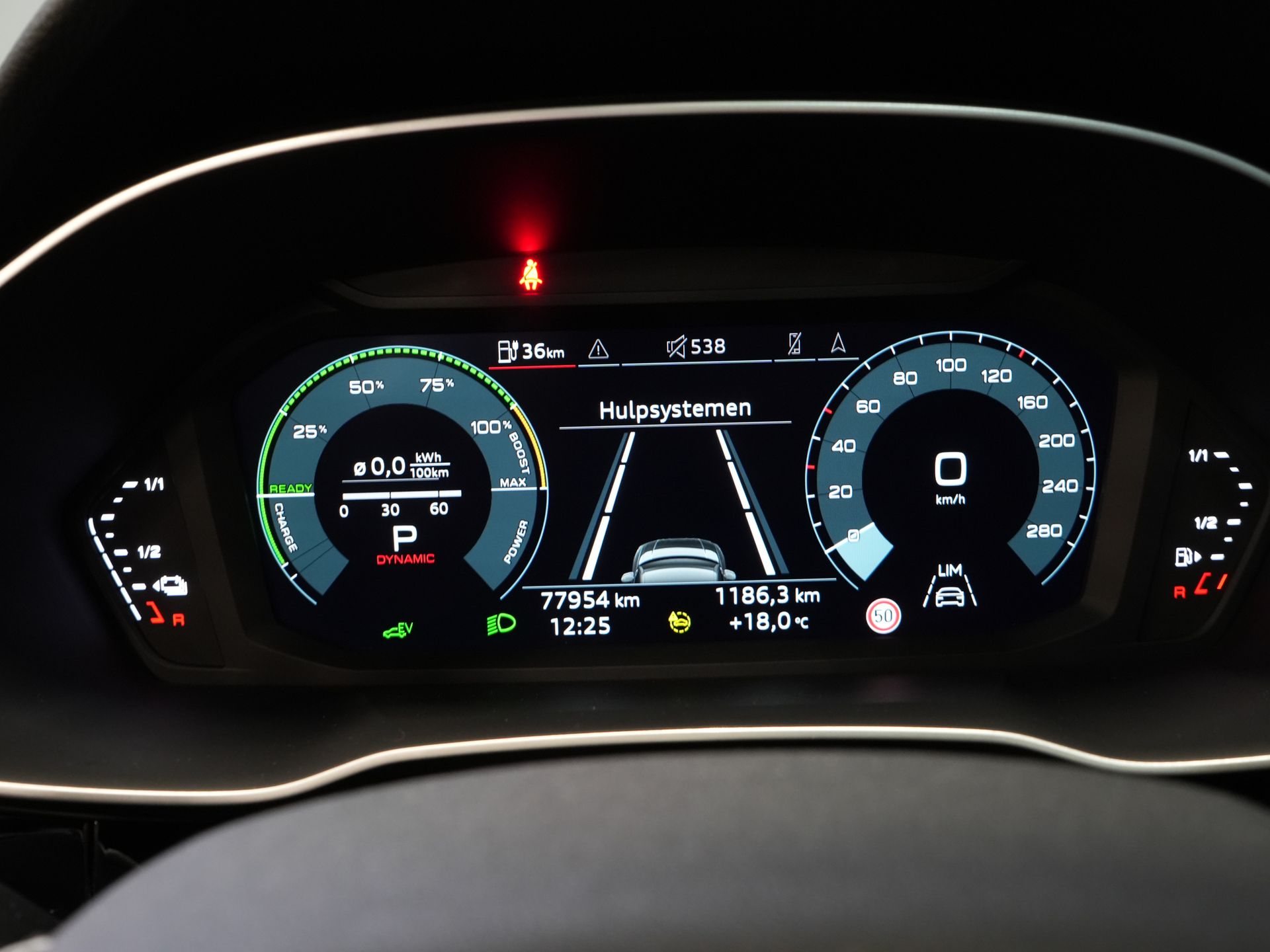 Audi Q3 Sportback SUV 45 TFSI E-Tron 245 pk S-Line Virtual Cockpit/ Pano/ Carplay/ Stoelverw./ PDC/ Trekhaak