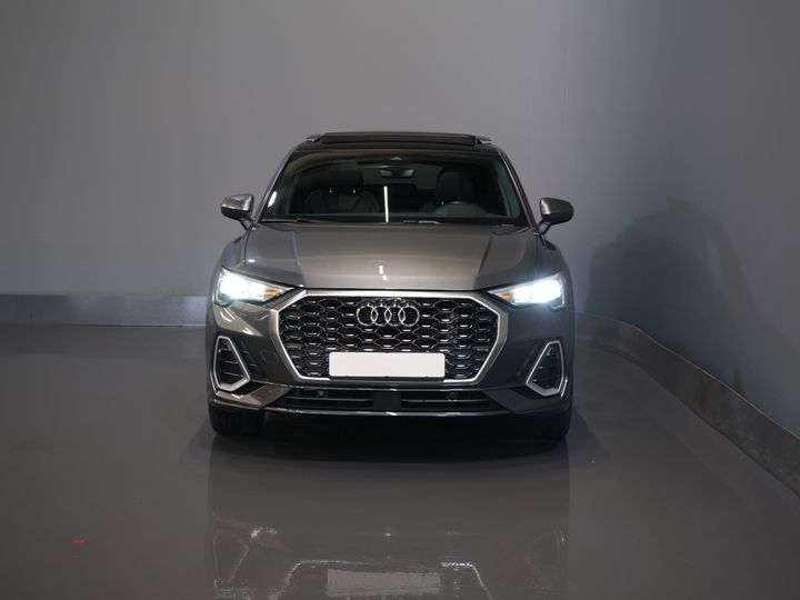 Audi Q3 Sportback SUV 45 TFSI E-Tron 245 pk S-Line Virtual Cockpit/ Pano/ Carplay/ Stoelverw./ PDC/ Trekhaak