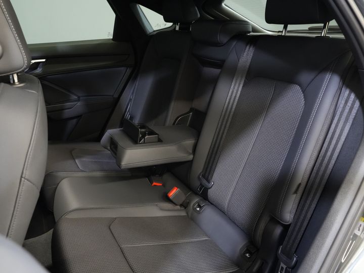 Audi Q3 Sportback SUV 45 TFSI E-Tron 245 pk S-Line Virtual Cockpit/ Pano/ Carplay/ Stoelverw./ PDC/ Trekhaak