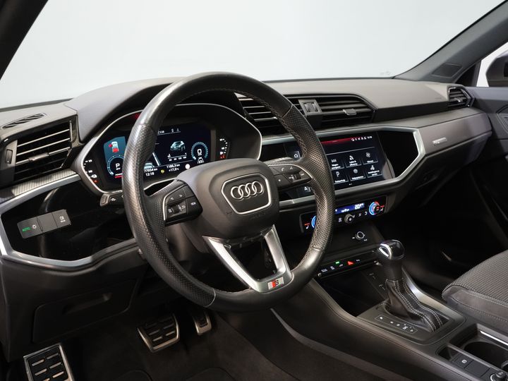Audi Q3 Sportback SUV 45 TFSI E-Tron 245 pk S-Line Virtual Cockpit/ Pano/ Carplay/ Stoelverw./ PDC/ Trekhaak