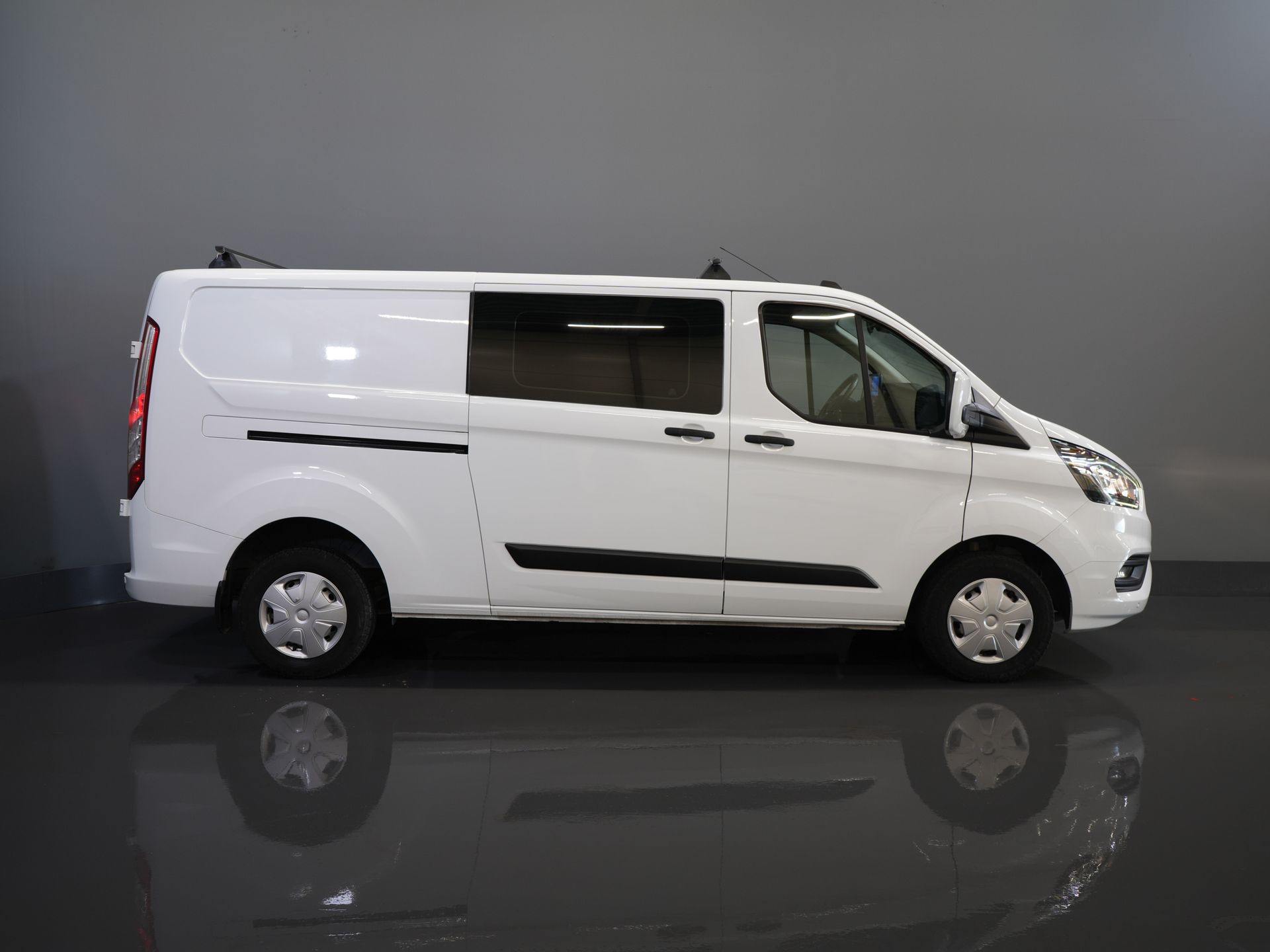 Ford Transit Custom Van 2.0 TDCI L2 Trend DC Doppelkabine BPM FREE! Sitzheizung/ Carplay/ 2.7t Anhängevorrichtung/ Navi/ PDC/ Tempomat