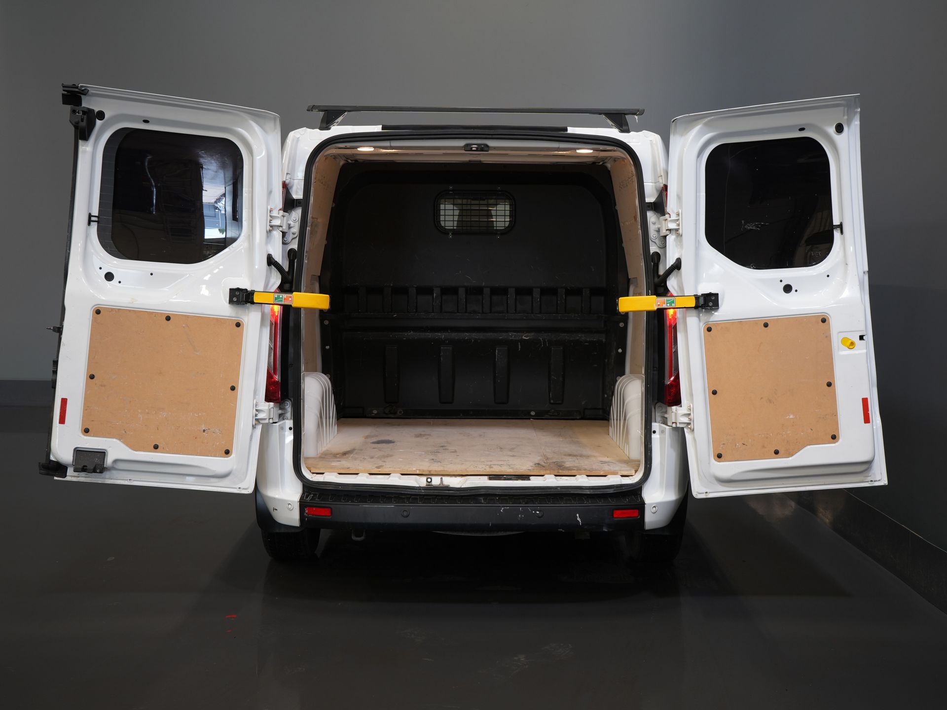 Ford Transit Custom Van 2.0 TDCI L2 Trend DC Doppelkabine BPM FREE! Sitzheizung/ Carplay/ 2.7t Anhängevorrichtung/ Navi/ PDC/ Tempomat