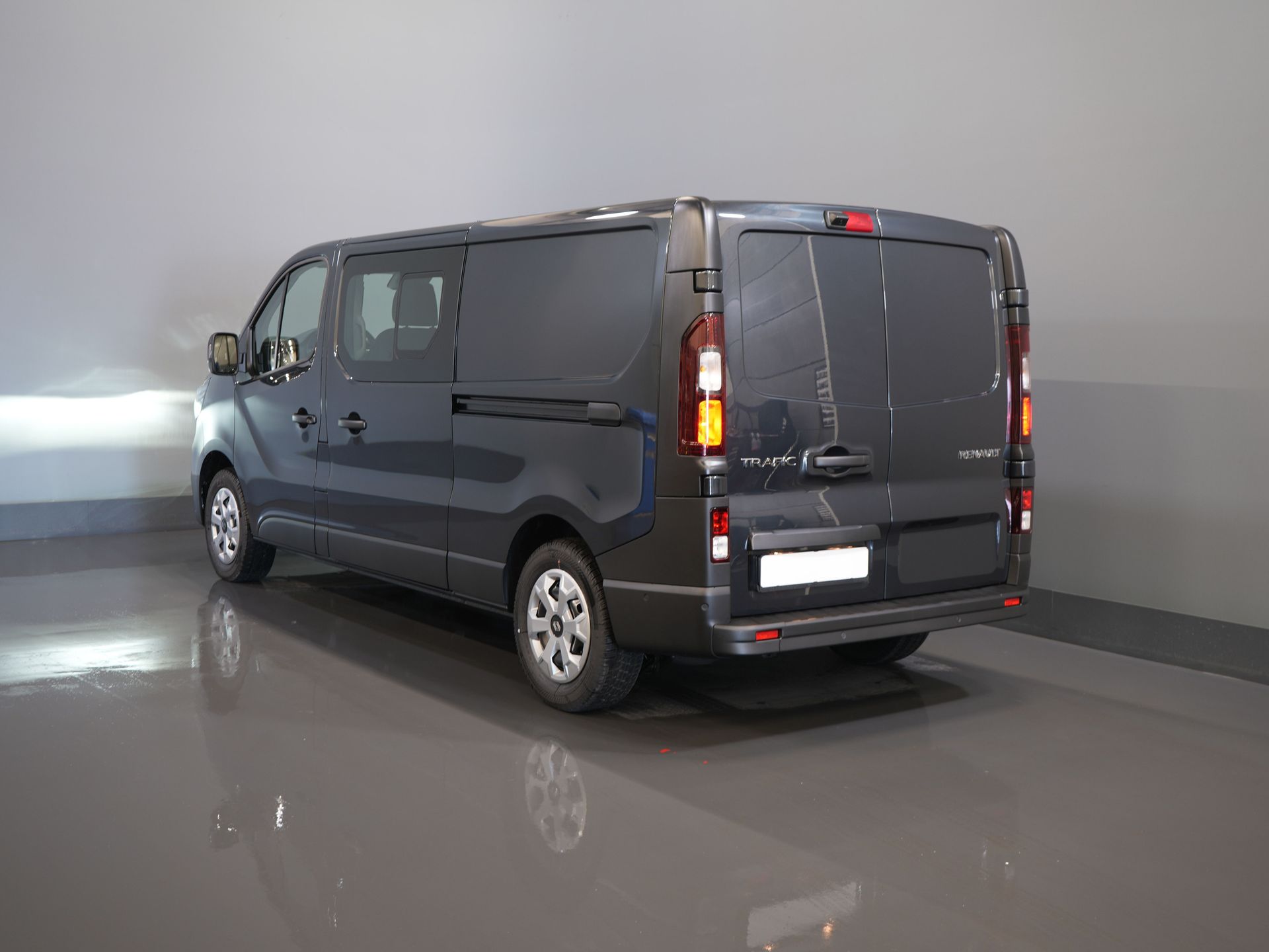 Renault Trafic Van 2.0 dCi 130 к.с. L2 BPM БЕЗКОШТОВНО! DC Double Cab LED/ 2x зсувні двері/ Navi/ Carplay/ Камера/ PDC/ Cruise