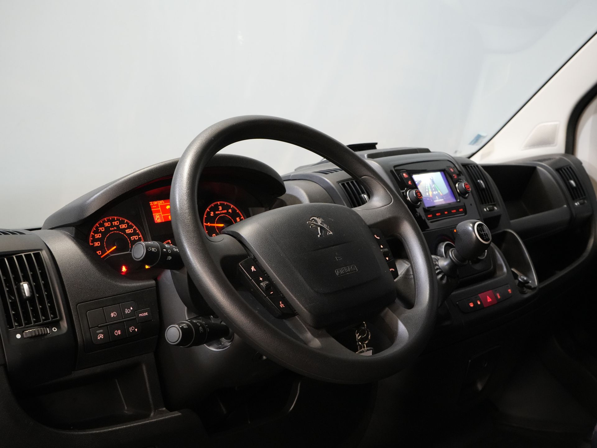 Peugeot Boxer Van 2.2 HDI 120 cv L2H2 Telecamera/ Cruise/ Airco/ Navi/ PDC/ DAB