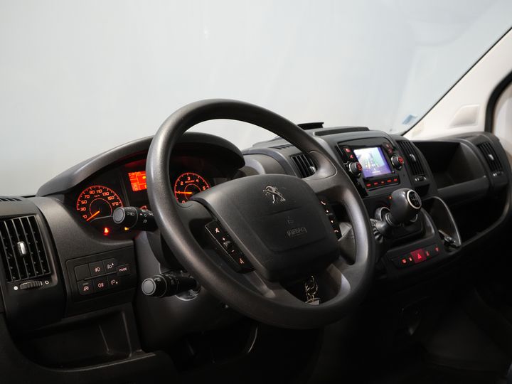 Peugeot Boxer Van 2.2 HDI 120 cv L2H2 Telecamera/ Cruise/ Airco/ Navi/ PDC/ DAB
