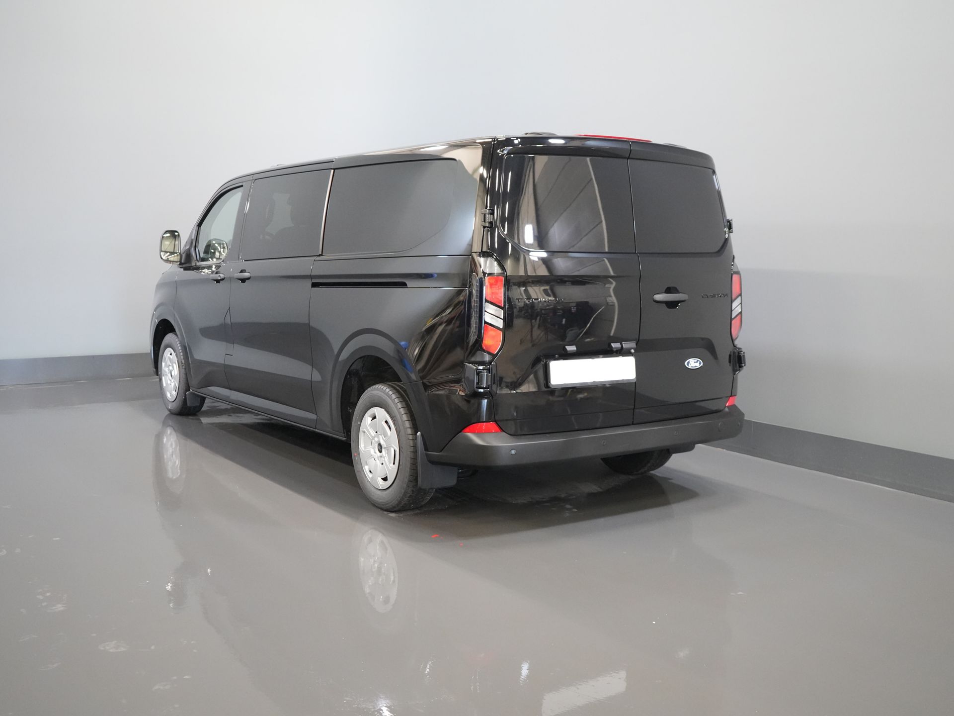 Ford Transit Custom Bestelbus 2.0 TDCI 150 pk Trend DC Dubbel Cabine BPM VRIJ! Garantie 5J of 200.000km/ Adapt.Cruise/ 2xSchuifdeur/ LED/ Navi/ Stoelverw./ Vi