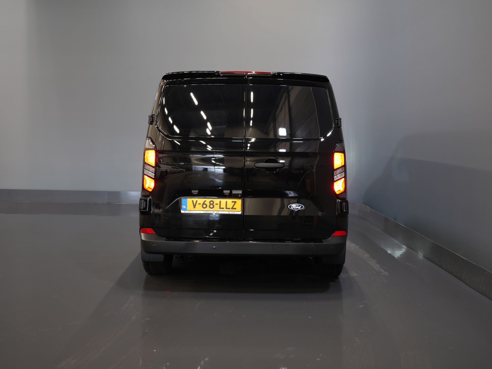 Ford Transit Custom Bestelbus 2.0 TDCI 150 pk L2 Trend DC Dubbel Cabine BPM VRIJ! Garantie 5J of 200.000km/ Adapt.Cruise/ 2xSchuifdeur/ LED/ Navi/ Stoelverw./