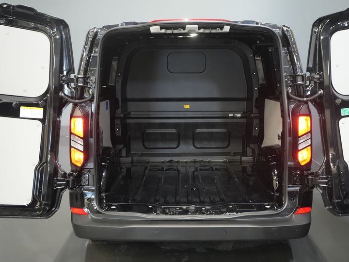 Ford Transit Custom Bestelbus 2.0 TDCI 150 pk Trend DC Dubbel Cabine BPM VRIJ! Garantie 5J of 200.000km/ Adapt.Cruise/ 2xSchuifdeur/ LED/ Navi/ Stoelverw./ Vi