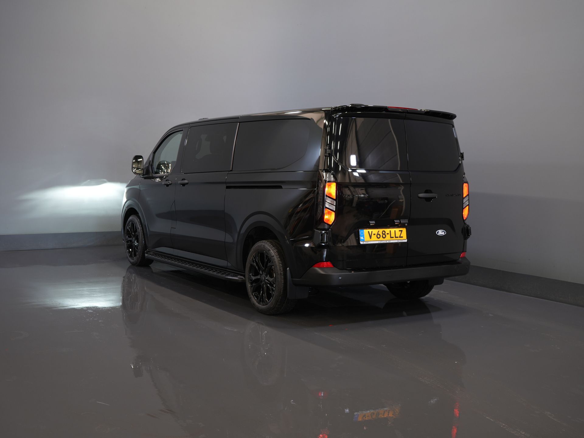 Ford Transit Custom Bestelbus 2.0 TDCI 150 pk L2 Trend DC Dubbel Cabine BPM VRIJ! Garantie 5J of 200.000km/ Adapt.Cruise/ 2xSchuifdeur/ LED/ Navi/ Stoelverw./