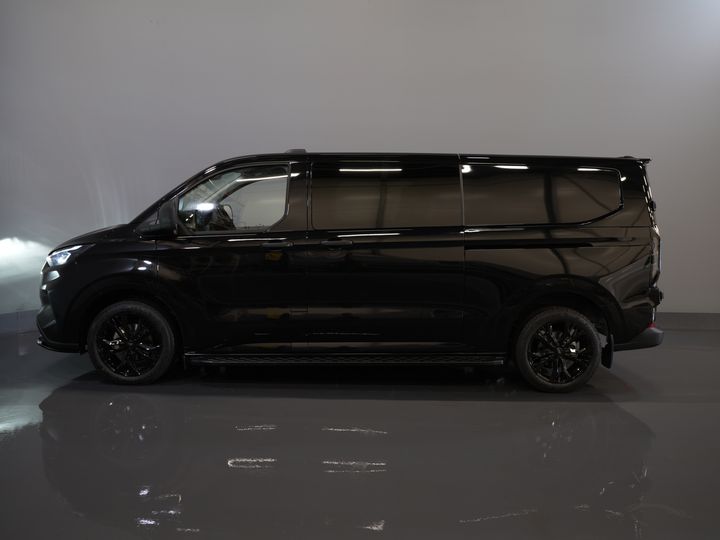Ford Transit Custom Bestelbus 2.0 TDCI 150 pk L2 Trend DC Dubbel Cabine BPM VRIJ! Garantie 5J of 200.000km/ Adapt.Cruise/ 2xSchuifdeur/ LED/ Navi/ Stoelverw./