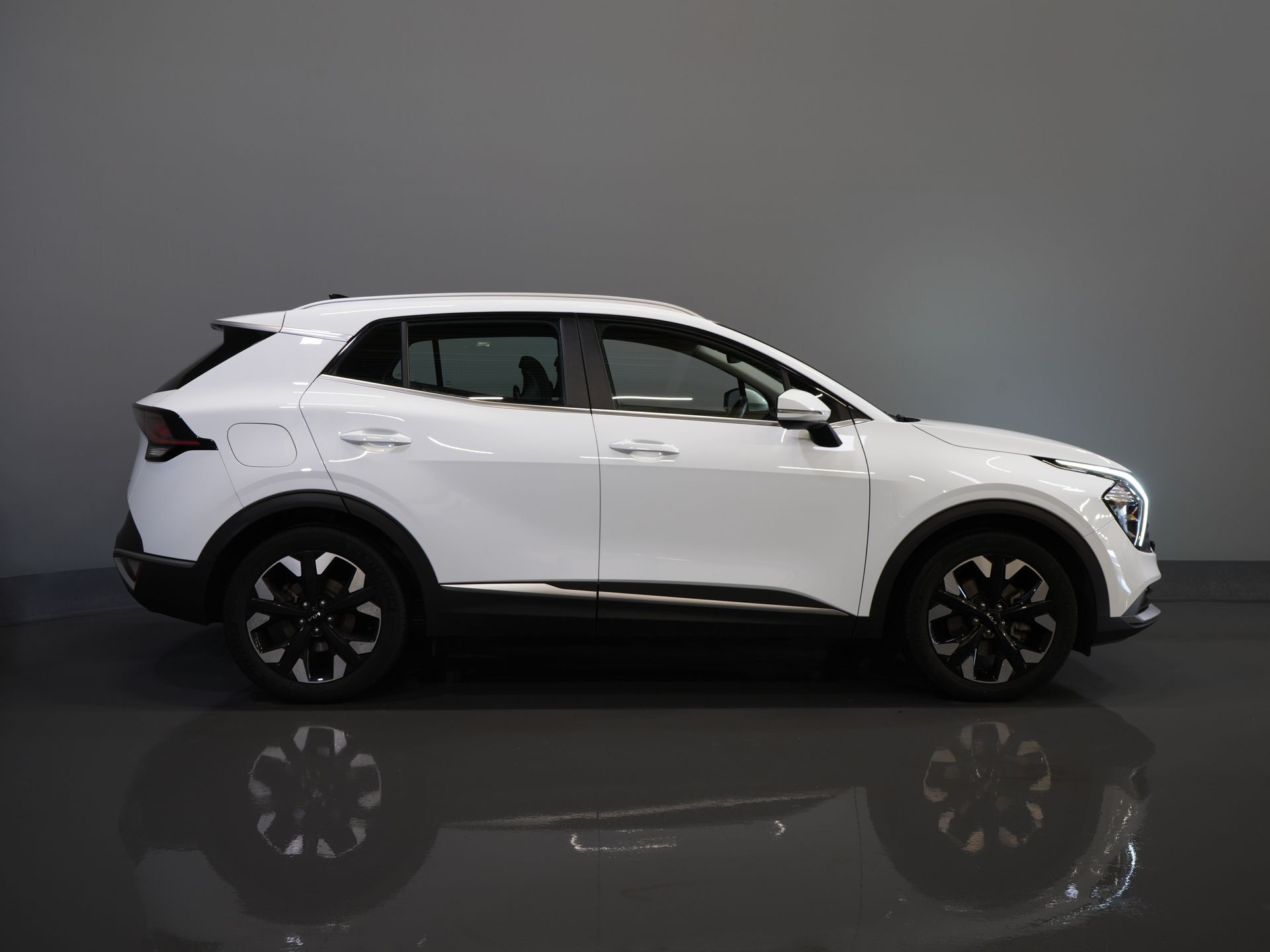 Kia Sportage SUV 1.6 T-GDi PHEV AWD DynamicLine LED/ Virtual Cockpit/ Adapt.Cruise/ 19