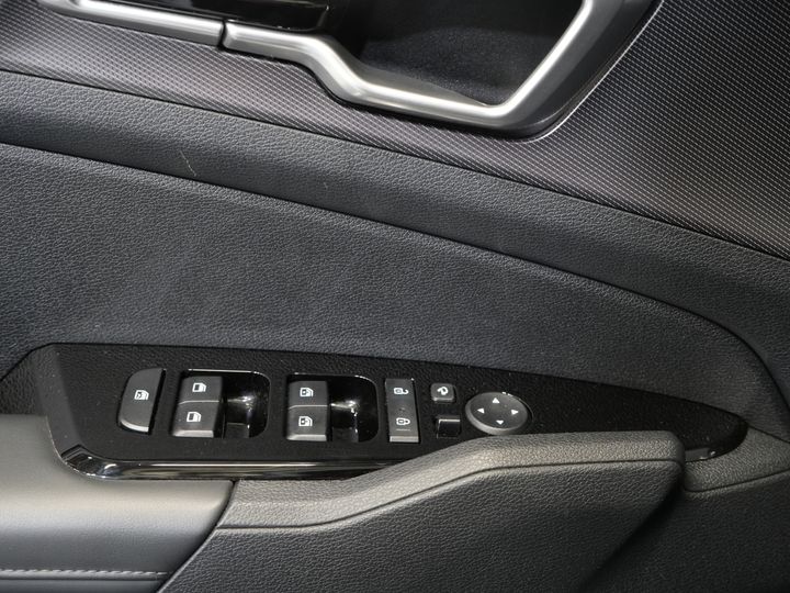 Kia Sportage SUV 1.6 T-GDi PHEV AWD DynamicLine LED/ Virtual Cockpit/ Adapt.Cruise/ 19