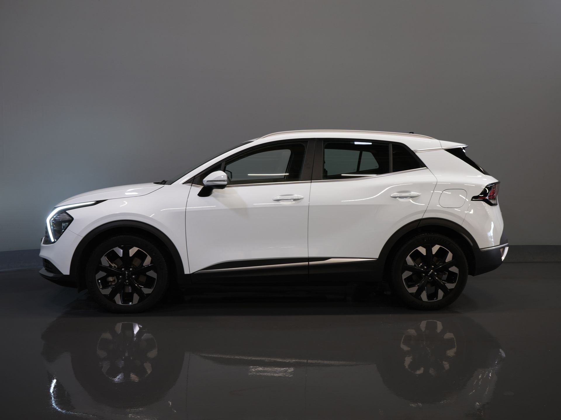 Kia Sportage SUV 1.6 T-GDi PHEV AWD DynamicLine LED/ Virtual Cockpit/ Adapt.Cruise/ 19