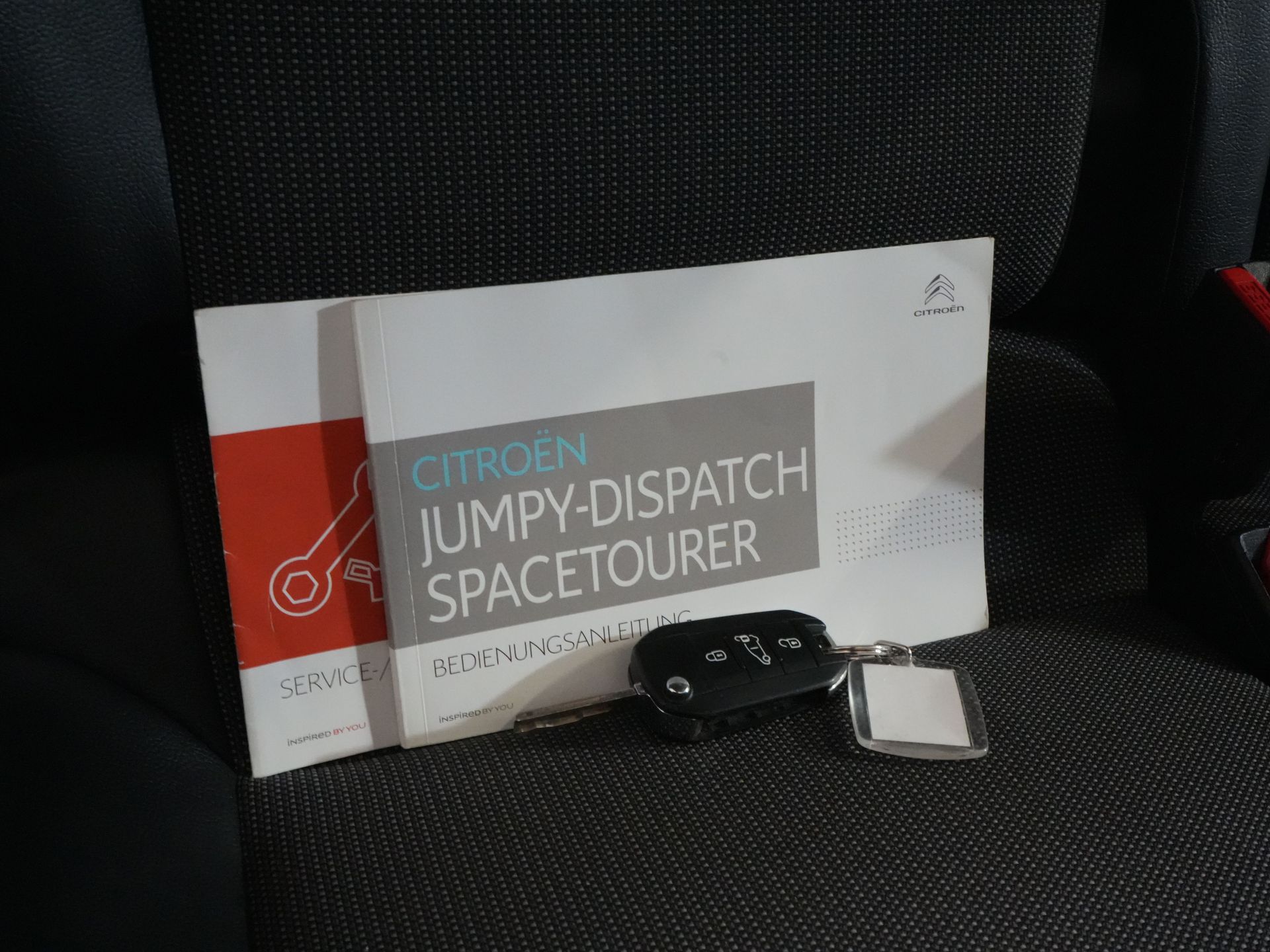 Citroën Jumpy Van 2.0 HDI 180 ch Aut. L3 DB Belt VV/ Carplay/ 2.5t Towing device/ Camera/ PDC/ Seatverw./ 17