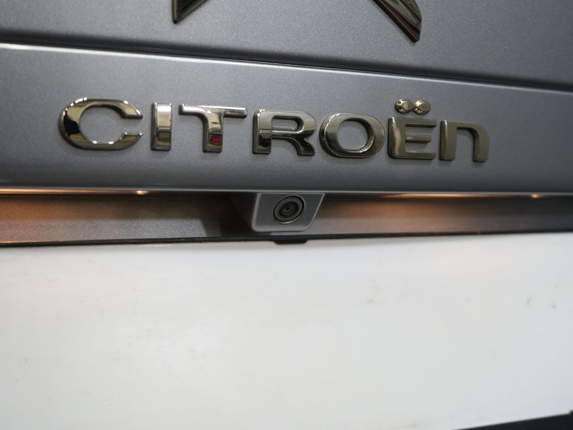 Citroën Jumpy Van 2.0 HDI 180 к.с. авт. L3 DB Ремінь безпеки VV/ Carplay/ 2.5т Буксирний пристрій/ Камера/ PDC/ Сидіння/ 17