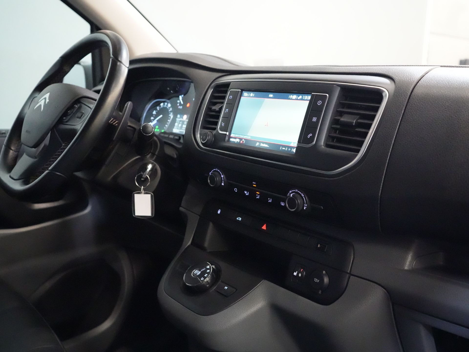 Citroën Jumpy Van 2.0 HDI 180 ch Aut. L3 DB Belt VV/ Carplay/ 2.5t Towing device/ Camera/ PDC/ Seatverw./ 17