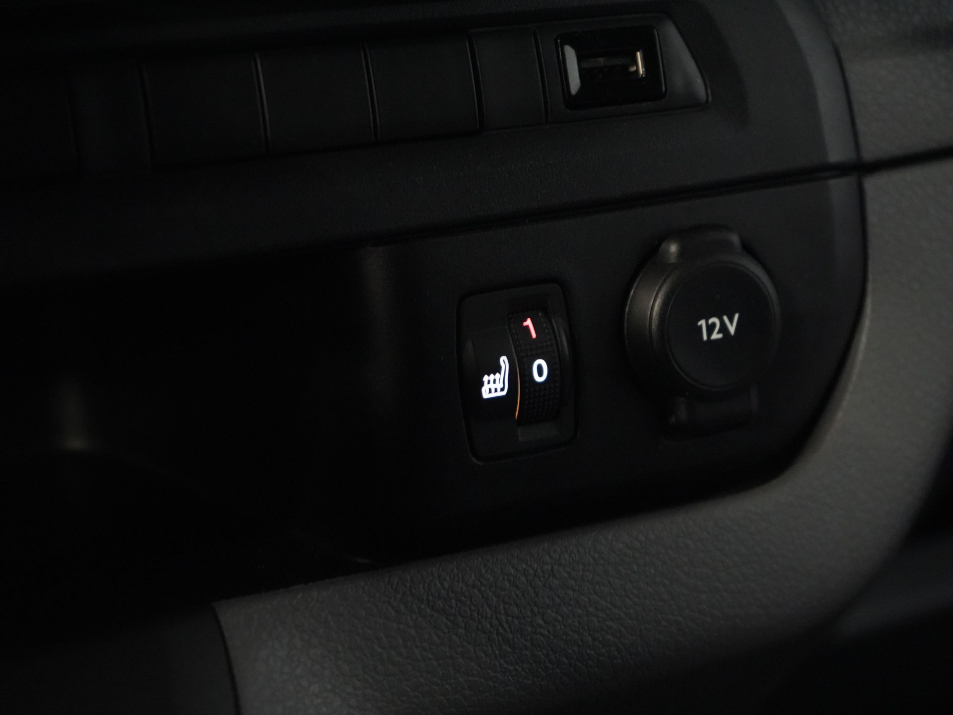 Citroën Jumpy Van 2.0 HDI 180 к.с. авт. L3 DB Ремінь безпеки VV/ Carplay/ 2.5т Буксирний пристрій/ Камера/ PDC/ Сидіння/ 17