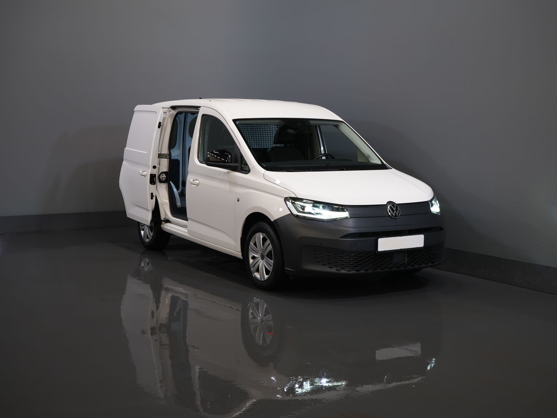 Volkswagen Caddy Cargo Furgone 1.5 TSI 115 CV DSG Aut. BENZINA LED/ Adapt.Cruise/ Climatizzatore/ Sedili riscaldabili/ Navigatore/ Telecamera/ Gancio di traino