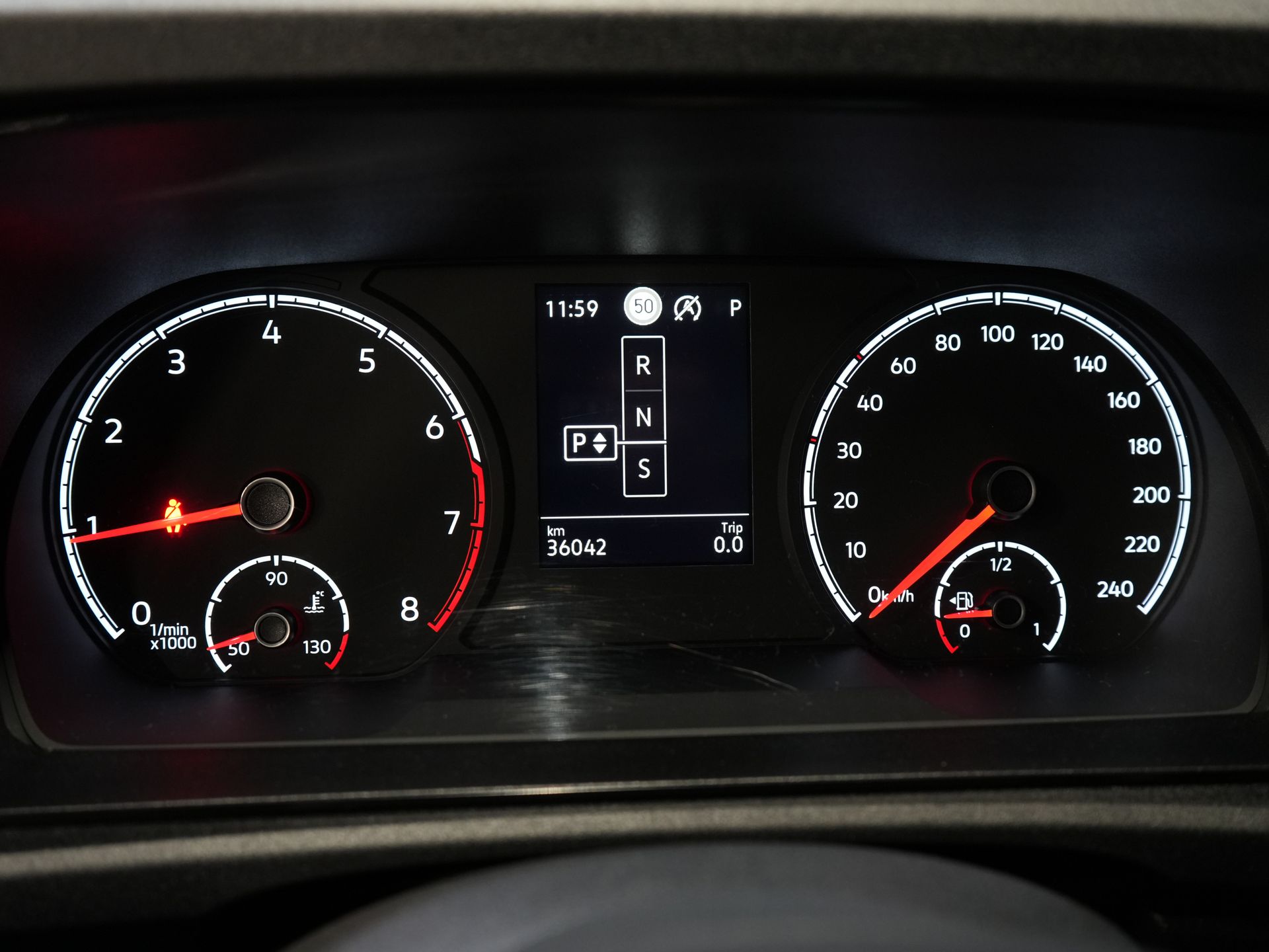 Volkswagen Caddy Cargo Furgone 1.5 TSI 115 CV DSG Aut. BENZINA LED/ Adapt.Cruise/ Climatizzatore/ Sedili riscaldabili/ Navigatore/ Telecamera/ Gancio di traino