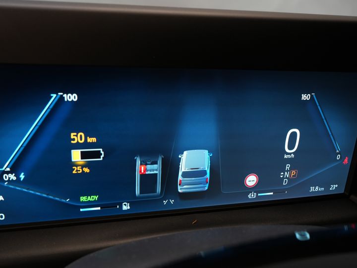 Ford E-Transit Custom Van L2 330 km WLTP LED/ Riscaldatore in piedi/ Seatverw./ Snellcharger/ 2,3t Traino amp/ Carplay/ Clima/ Telecamera/ PDC/ Crociera