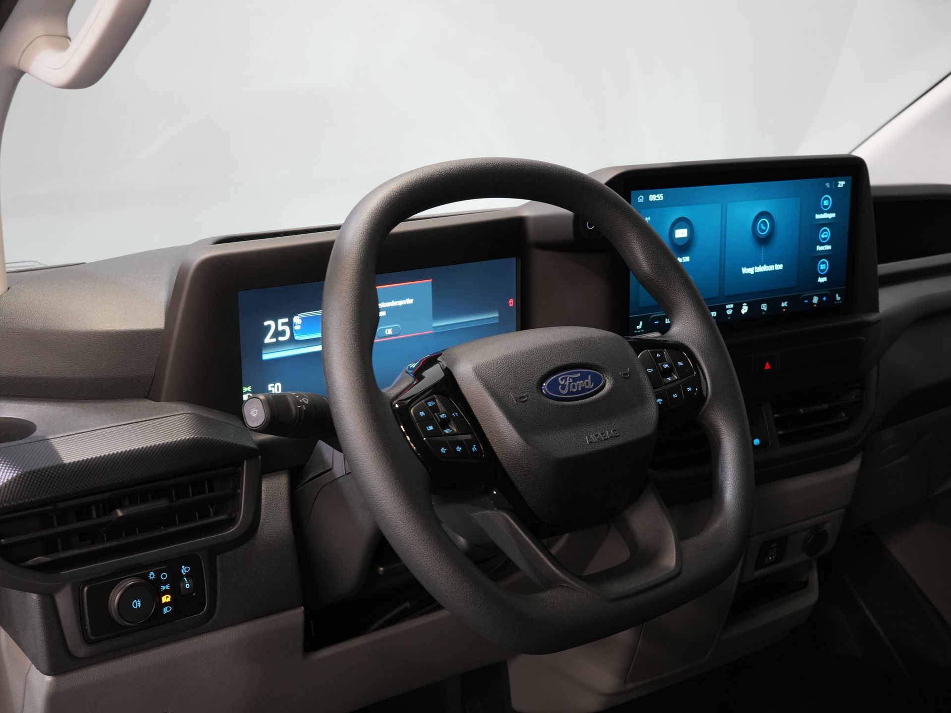 Ford E-Transit Custom Van L2 330 km WLTP LED/ Riscaldatore in piedi/ Seatverw./ Snellcharger/ 2,3t Traino amp/ Carplay/ Clima/ Telecamera/ PDC/ Crociera