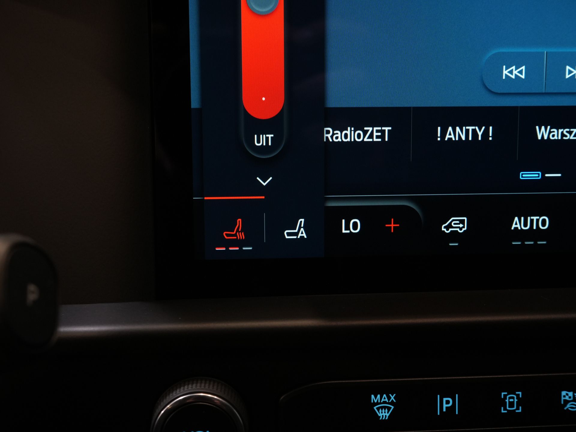 Ford E-Transit Custom Van L2 330 km WLTP LED/ Riscaldatore in piedi/ Seatverw./ Snellcharger/ 2,3t Traino amp/ Carplay/ Clima/ Telecamera/ PDC/ Crociera