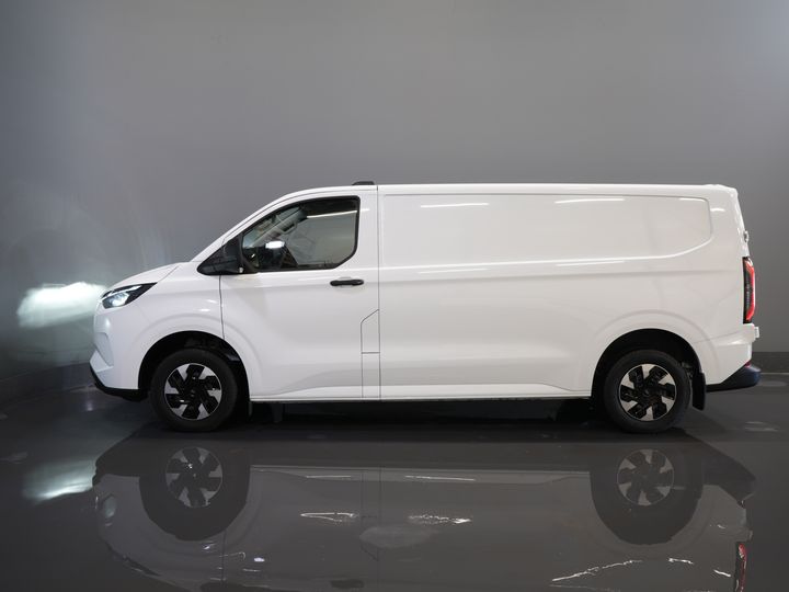 Ford E-Transit Custom Van L2 330 km WLTP LED/ Riscaldatore in piedi/ Seatverw./ Snellcharger/ 2,3t Traino amp/ Carplay/ Clima/ Telecamera/ PDC/ Crociera