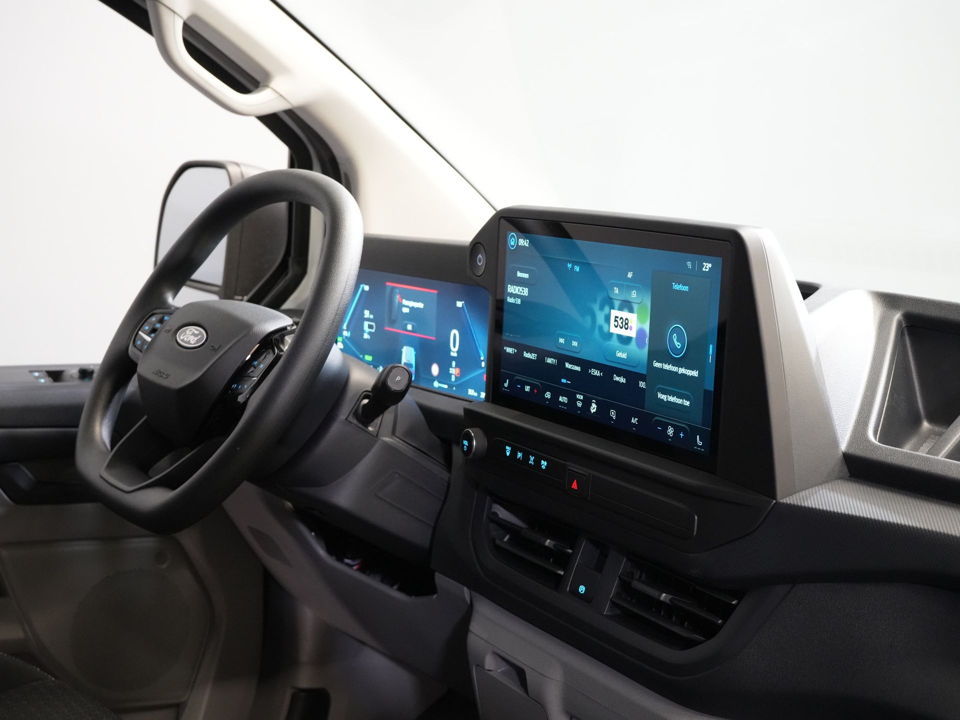 Ford E-Transit Custom Van L2 330 km WLTP LED/ Riscaldatore in piedi/ Seatverw./ Snellcharger/ 2,3t Traino amp/ Carplay/ Clima/ Telecamera/ PDC/ Crociera