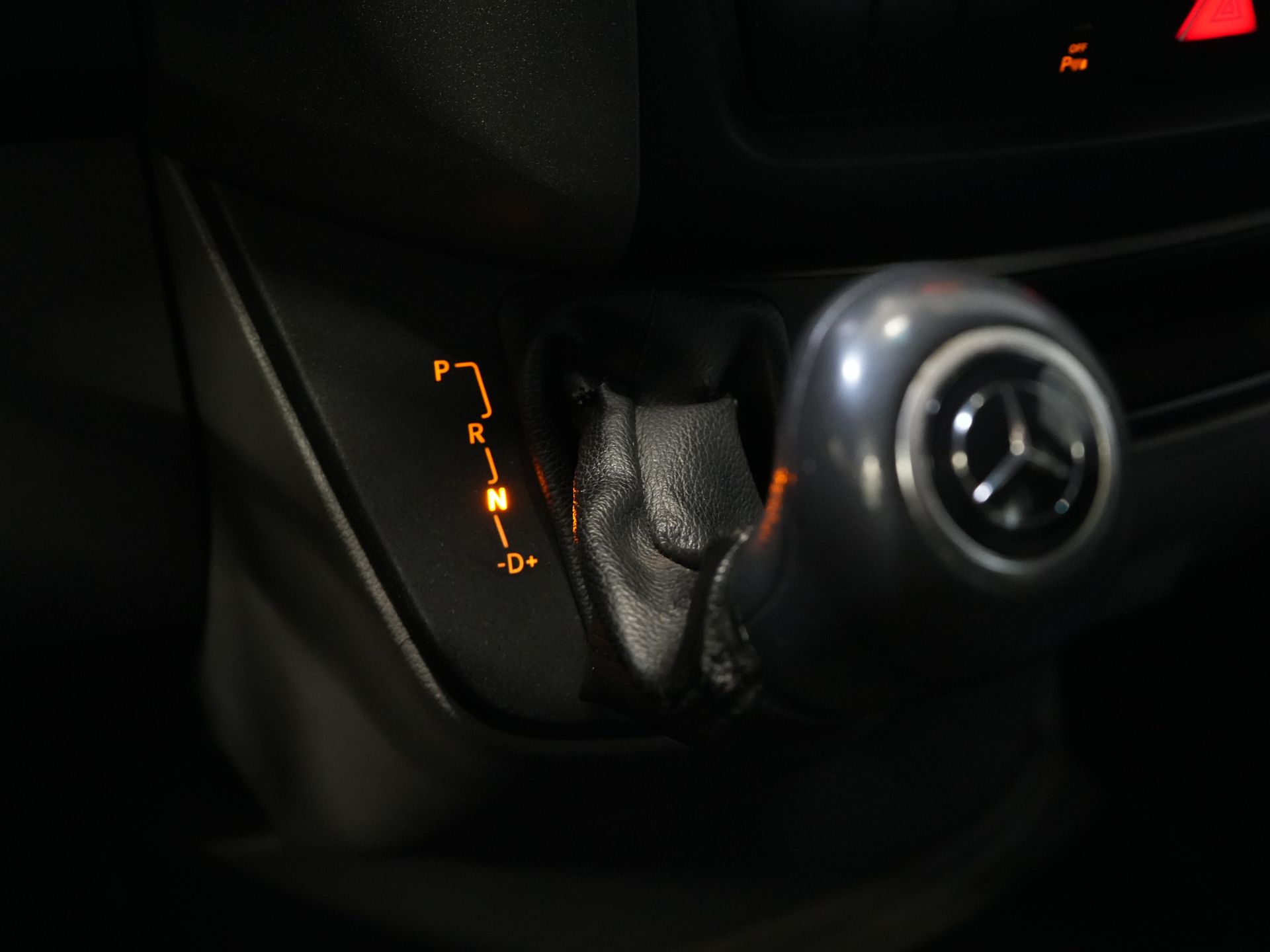 Mercedes-Benz Sprinter Пасажирський транспорт 213 2.2 CDI Авт. L2H2 9 Пасажирський ЕКСПОРТ Вкл. ПДВ та мито €13 915,- Airco/ PDC V+A/ бічні та задній бампер