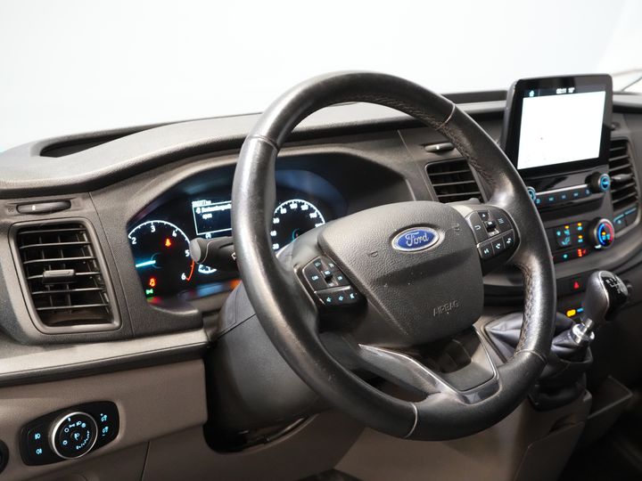 Ford Transit Bestelbus 350 2.0 TDCI 130 pk L3H2 Trend EXPORT ONLY Carplay/ Stoelverw./ 2,8T Trekverm./ Trekhaak/ Navi/ Airco