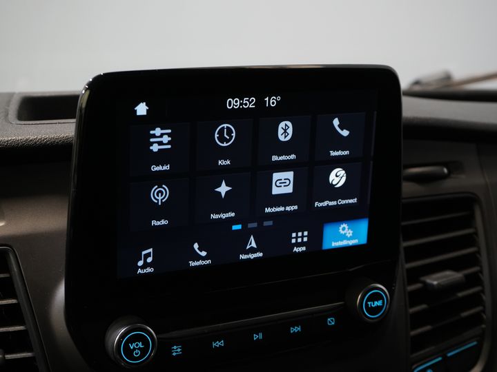 Ford Transit Bestelbus 350 2.0 TDCI 130 pk L3H2 Trend EXPORT ONLY Carplay/ Stoelverw./ 2,8T Trekverm./ Trekhaak/ Navi/ Airco
