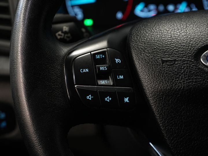 Ford Transit Custom Bestelbus 320 2.0 TDCI 130 pk Aut. L2 Trend Weinig Km/ Carplay/ Cruise/ Airco/ Camera/ PDC V+A/ Trekhaak