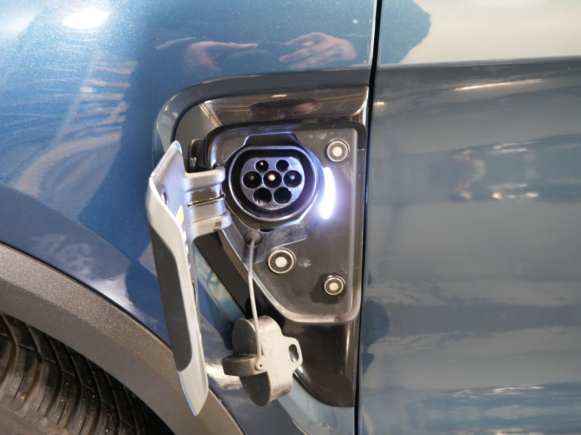 Lynk & Co 01 SUV Pano/ LED/ Adapt.Cruise/ Elektryczna klapa/ Mem.Stoel/ Keyless/ Carplay/ Navi/ Podgrzewane fotele/ Klimatyzacja/ 20'' LMV