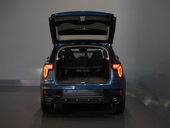 Lynk & Co 01 SUV Pano/ LED/ Adapt.Cruise/ Elektryczna klapa/ Mem.Stoel/ Keyless/ Carplay/ Navi/ Podgrzewane fotele/ Klimatyzacja/ 20'' LMV