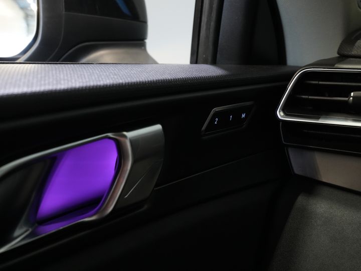 Lynk & Co 01 SUV Pano/ LED/ Adapt.Cruise/ Elektryczna klapa/ Mem.Stoel/ Keyless/ Carplay/ Navi/ Podgrzewane fotele/ Klimatyzacja/ 20'' LMV