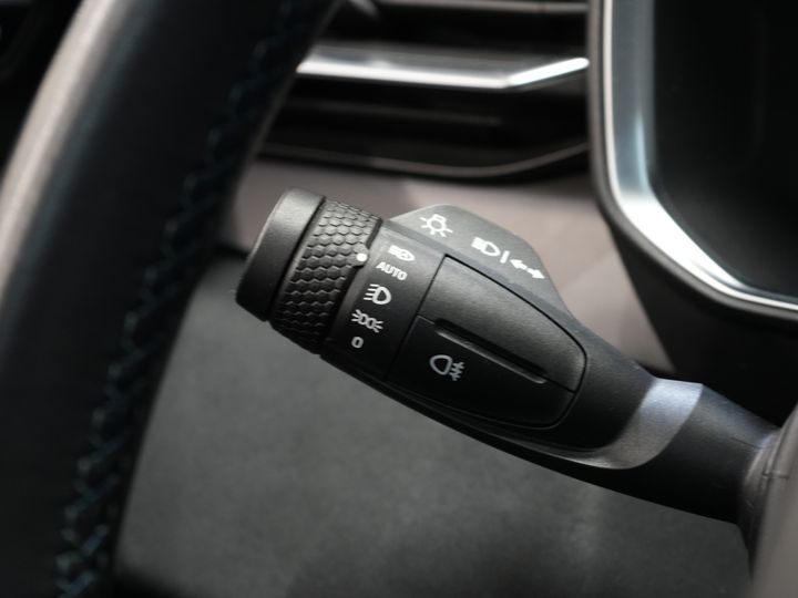 Lynk & Co 01 SUV Pano/ LED/ Adapt.Cruise/ Elektryczna klapa/ Mem.Stoel/ Keyless/ Carplay/ Navi/ Podgrzewane fotele/ Klimatyzacja/ 20'' LMV