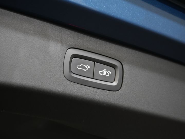 Lynk & Co 01 SUV Pano/ LED/ Adapt.Cruise/ Elektryczna klapa/ Mem.Stoel/ Keyless/ Carplay/ Navi/ Podgrzewane fotele/ Klimatyzacja/ 20'' LMV