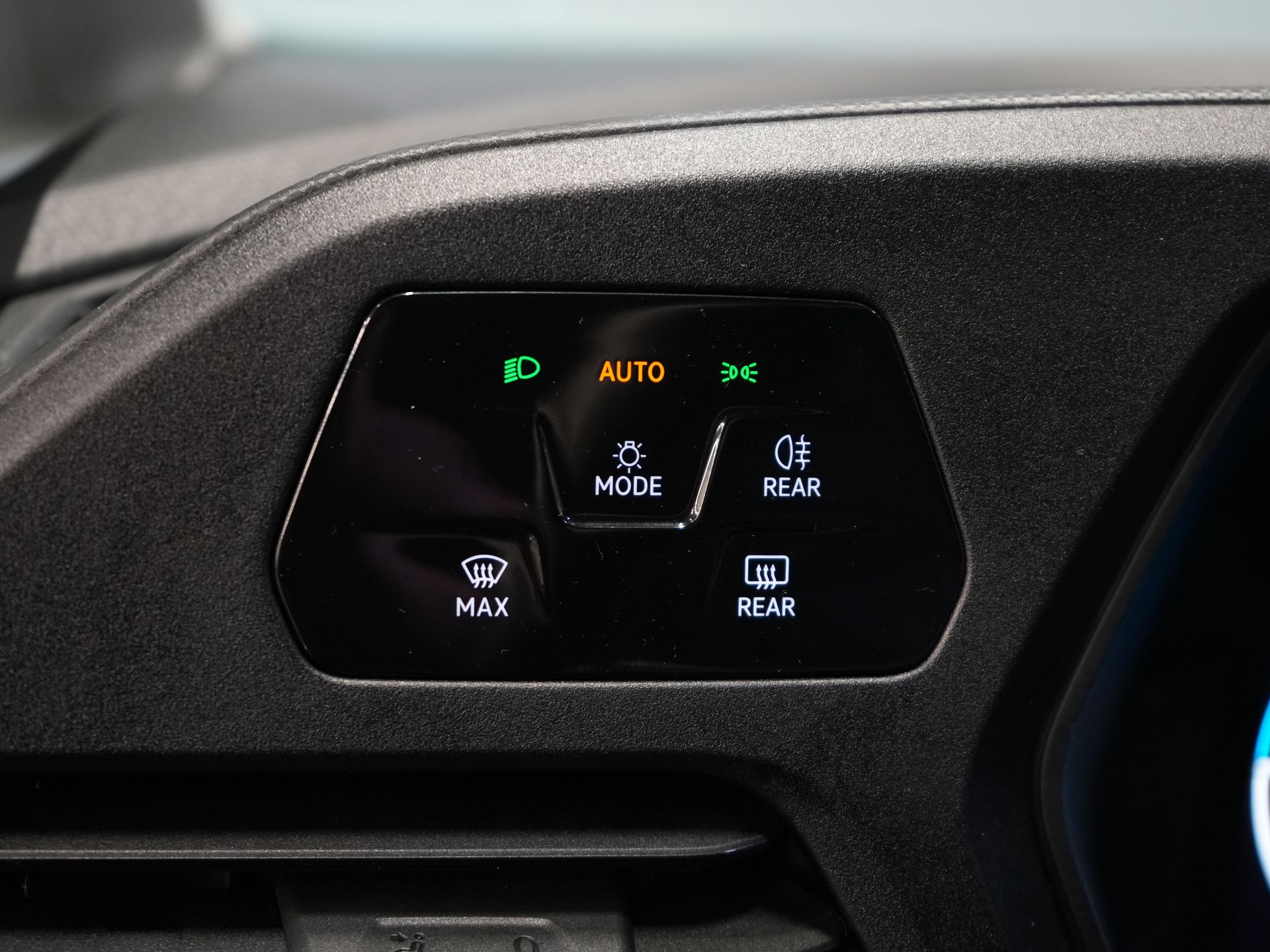 Volkswagen Caddy Cargo Bestelbus 2.0 TDI 125 pk DSG Aut. BPM VRIJ! Black Edition/ LED/ Virtual Cockpit/ Leder/ Adapt. Cruise/ Carplay/ Stoelverw./ Camera